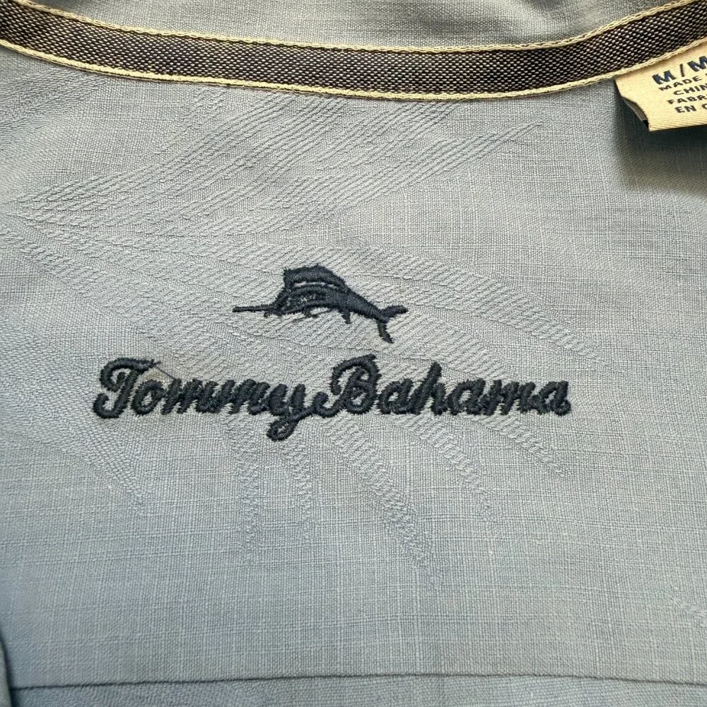 Tommy Bahama 100% Silk Shirt Mens‎ Sz M Light Blue Aloha Shadow Print